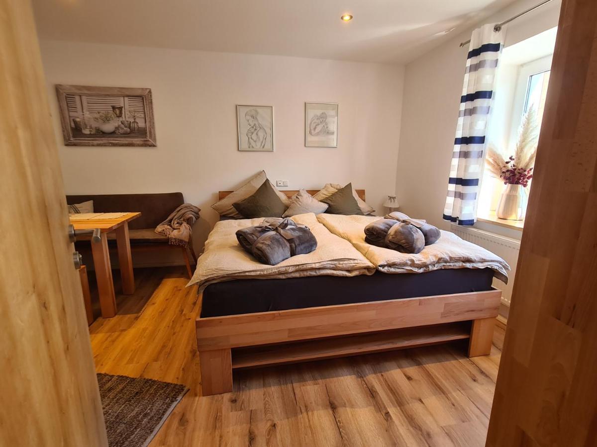 Rosenzauber Kraxler Paerchen Apartment ไวเซินชตัดท์ ภายนอก รูปภาพ